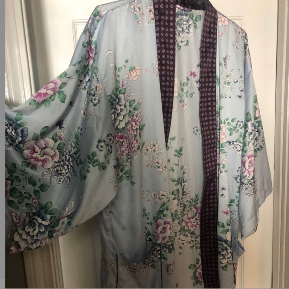 Vintage floral robe
